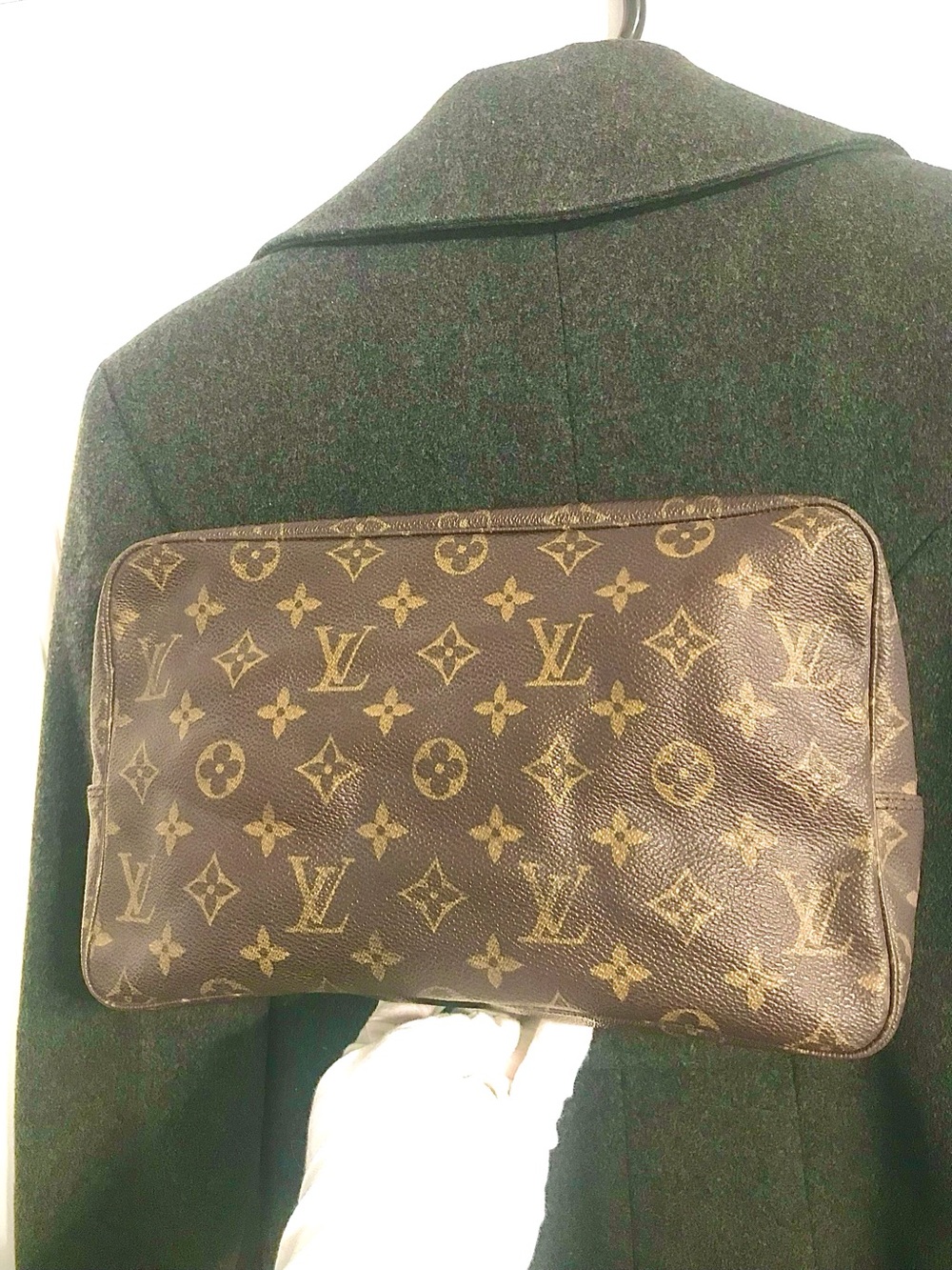 ✅LV TROUSSE 28 CLUTCH 872TH
AUTHENTIC LOUIS VUITTON - Picture 10 of 12